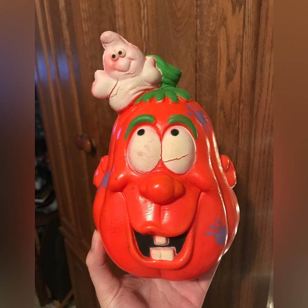 1989 Dan D E E squishy toy Jack o L A N T E R N